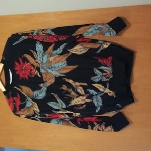 Karen Kane rayon blouse. Sweatshirt styling with knit cuffs and hem. Gorgeous!